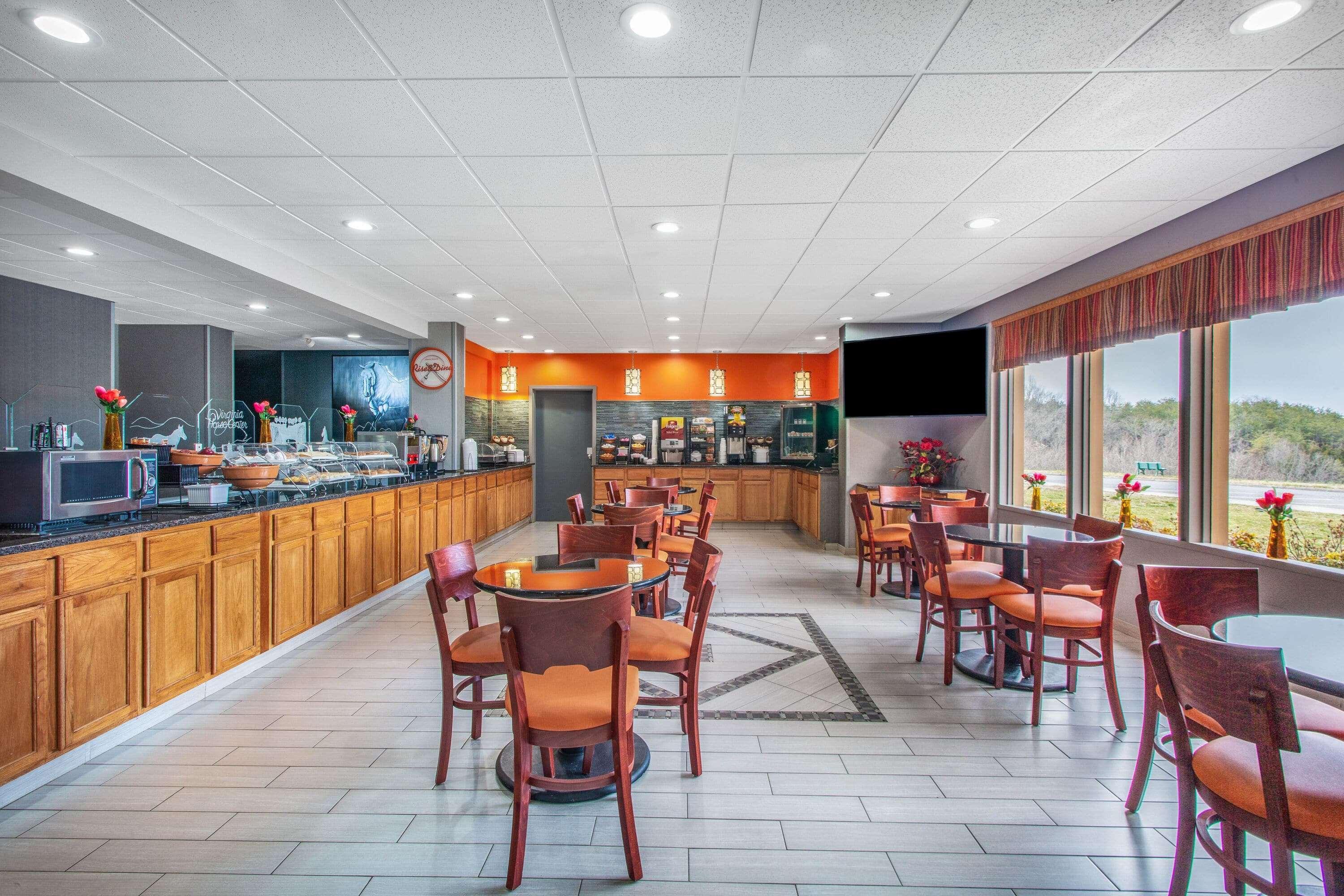 Howard Johnson By Wyndham Hotel 3*