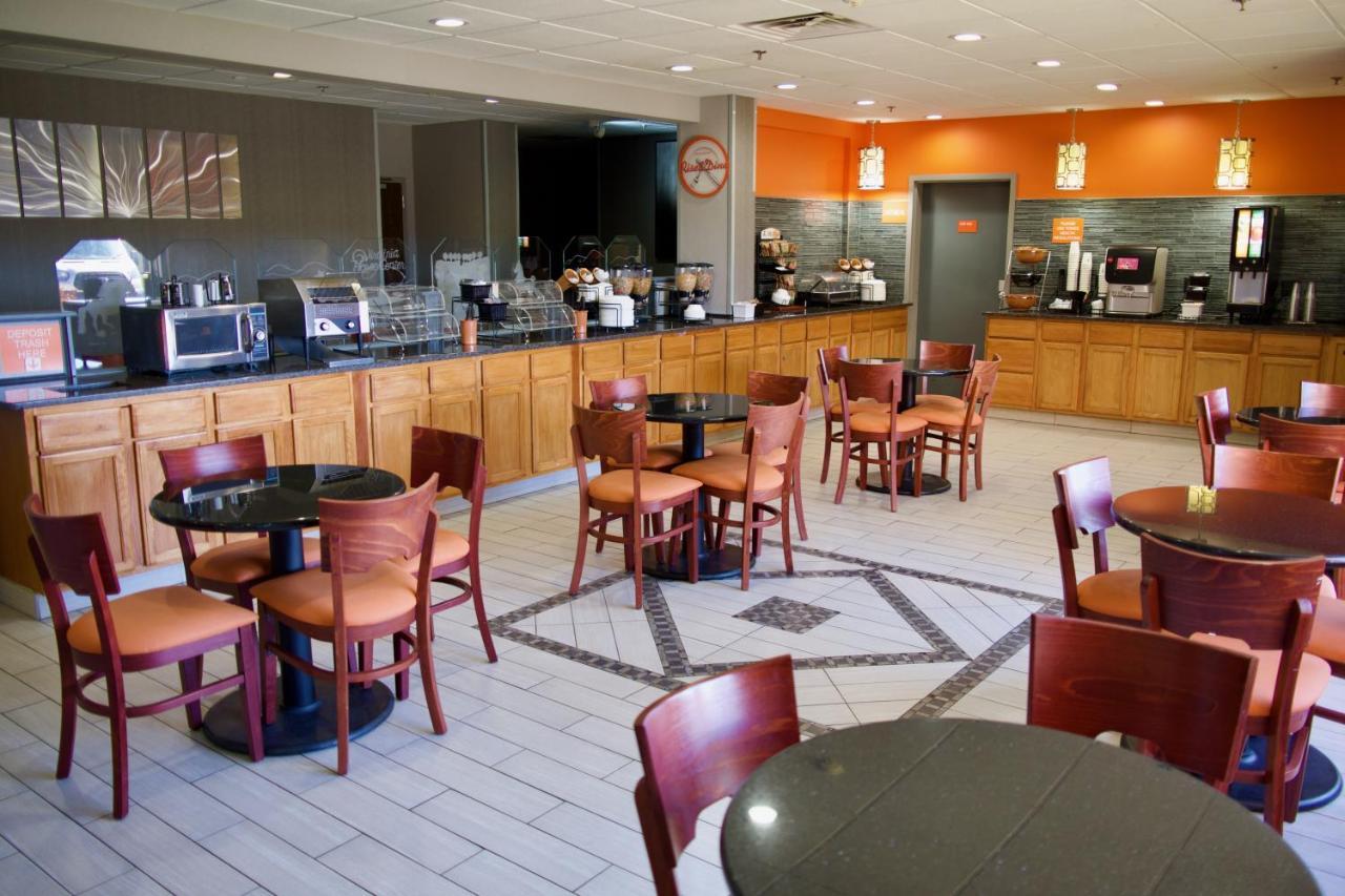 Howard Johnson By Wyndham Hotel 3*