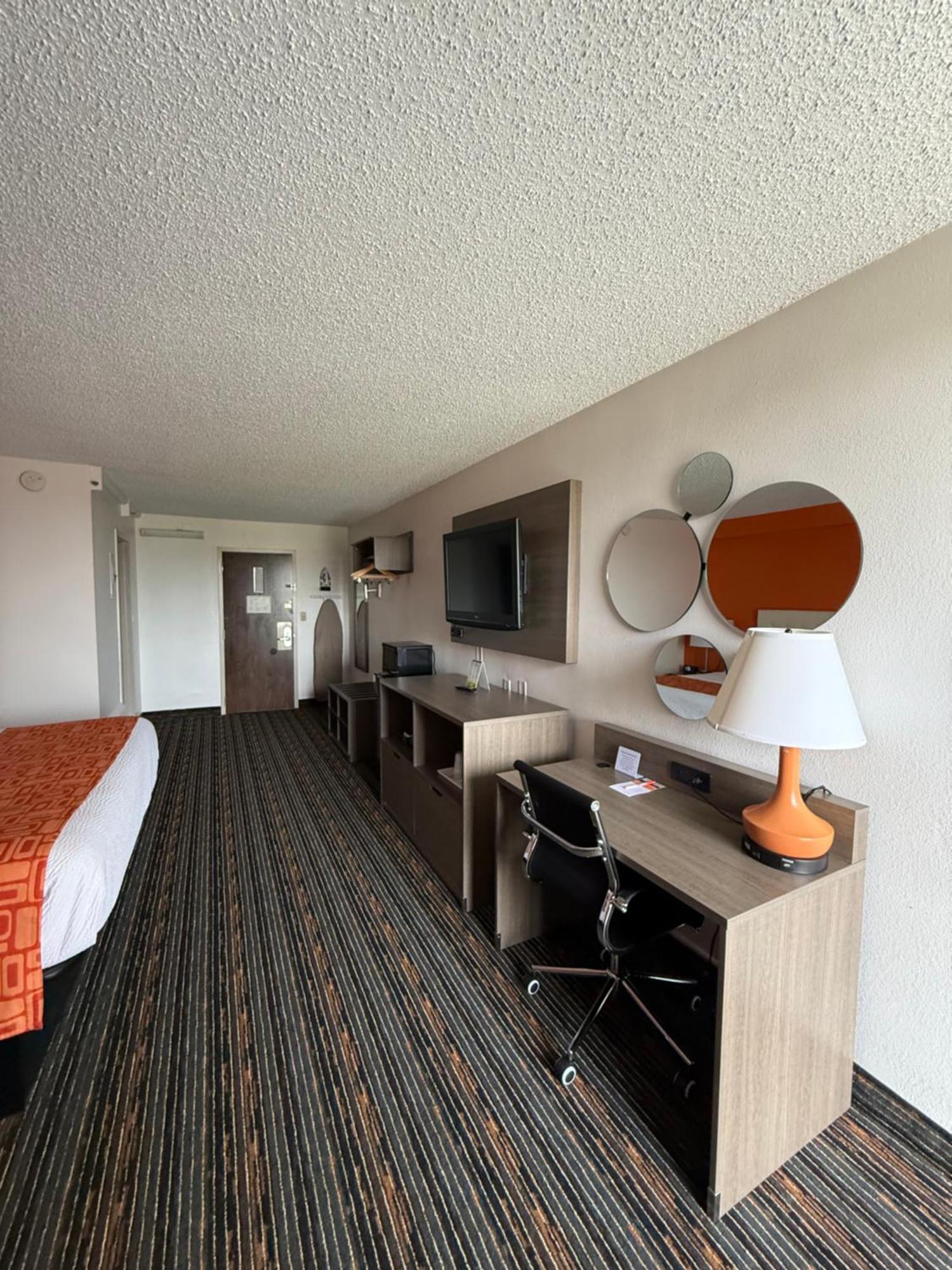 Howard Johnson By Wyndham Hotel 3*